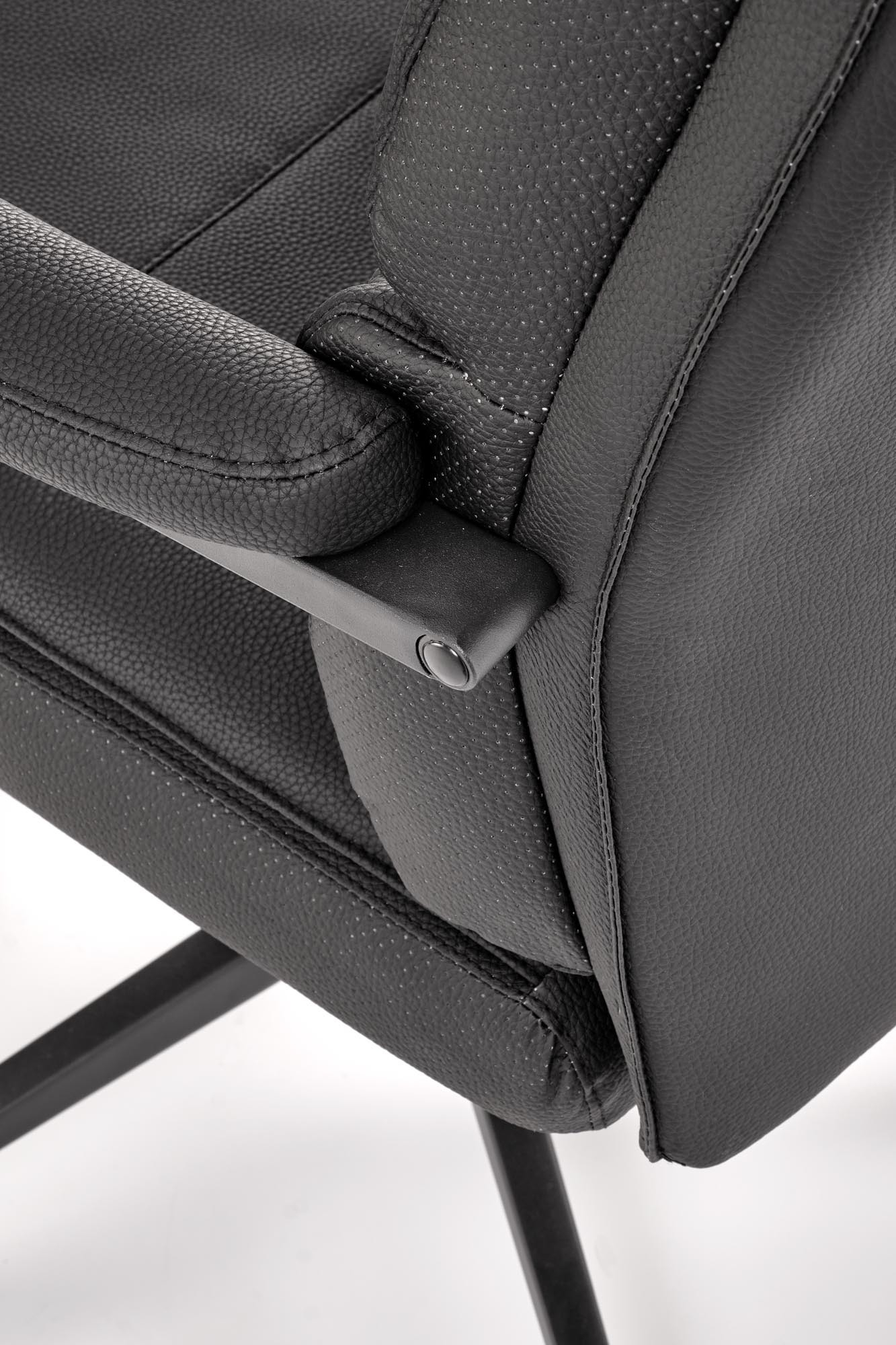 ADRIANO 2 fotel obrotowy czarny