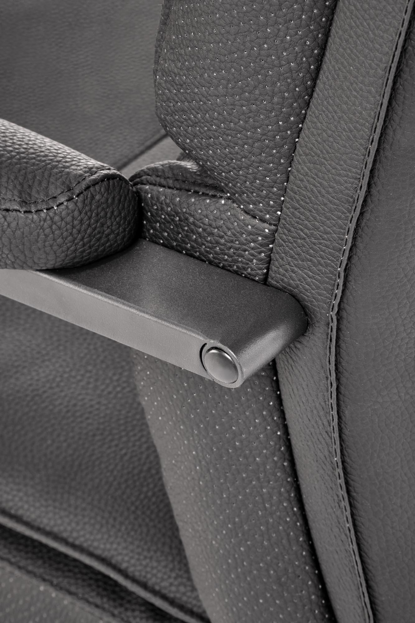 ADRIANO SKID fotel pracowniczy czarny