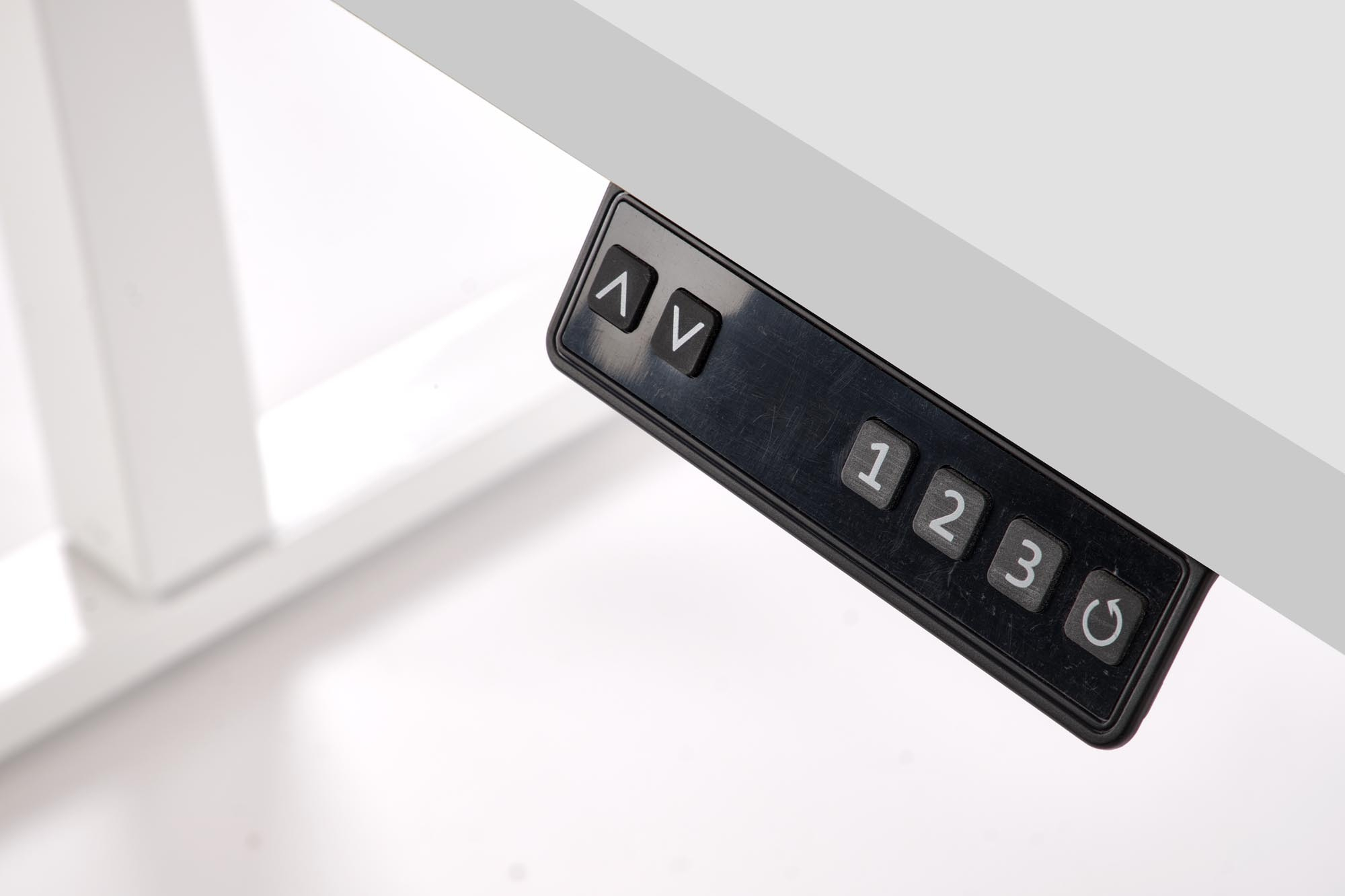 B54 biurko z funkcją regulacji wysokości, blat - biały, stelaż - biały