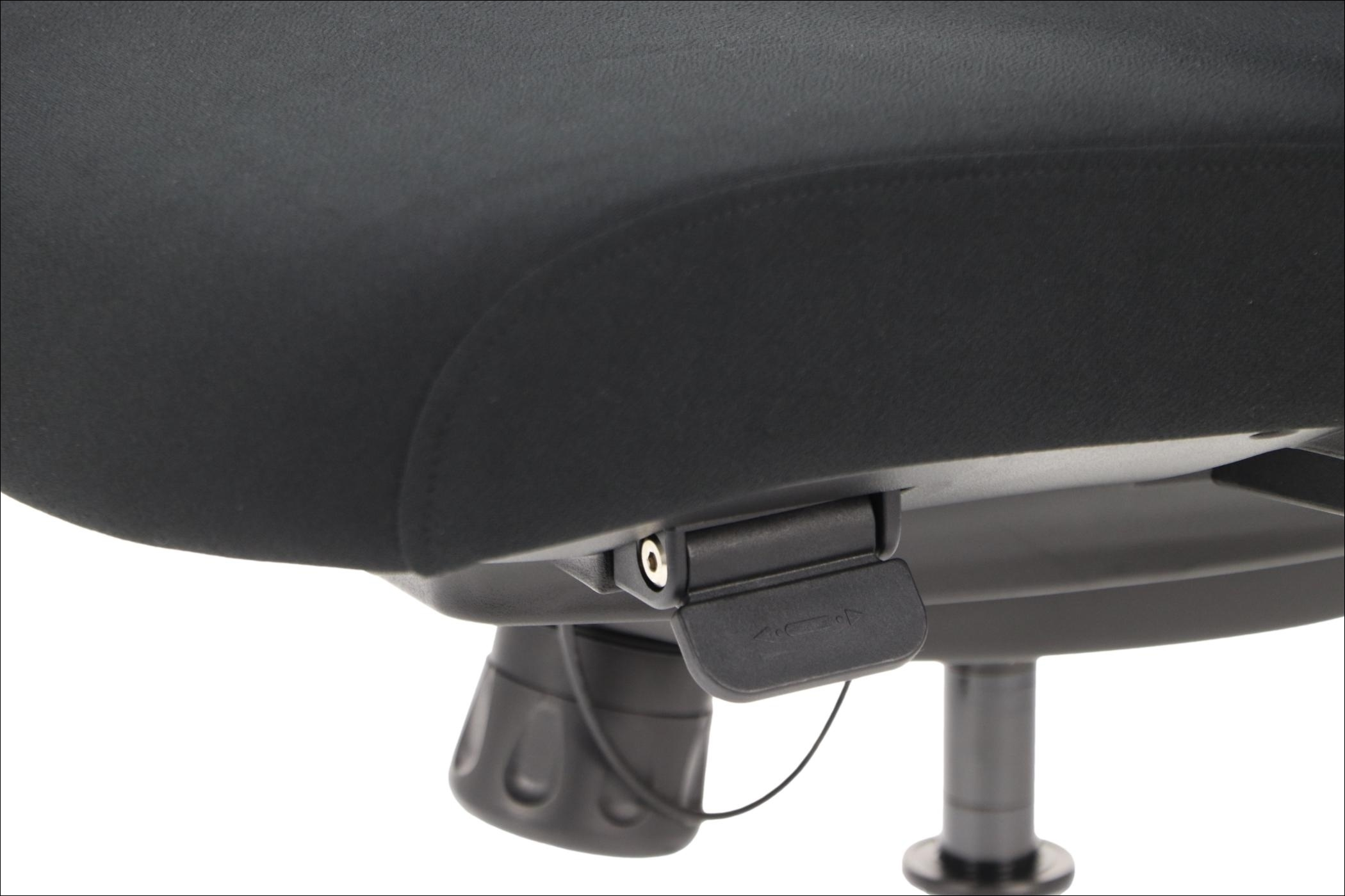 XELO M Fotel biurowy obrotowy oparcie siatkowe czarny, wysuw siedziska, podłokietniki 3D