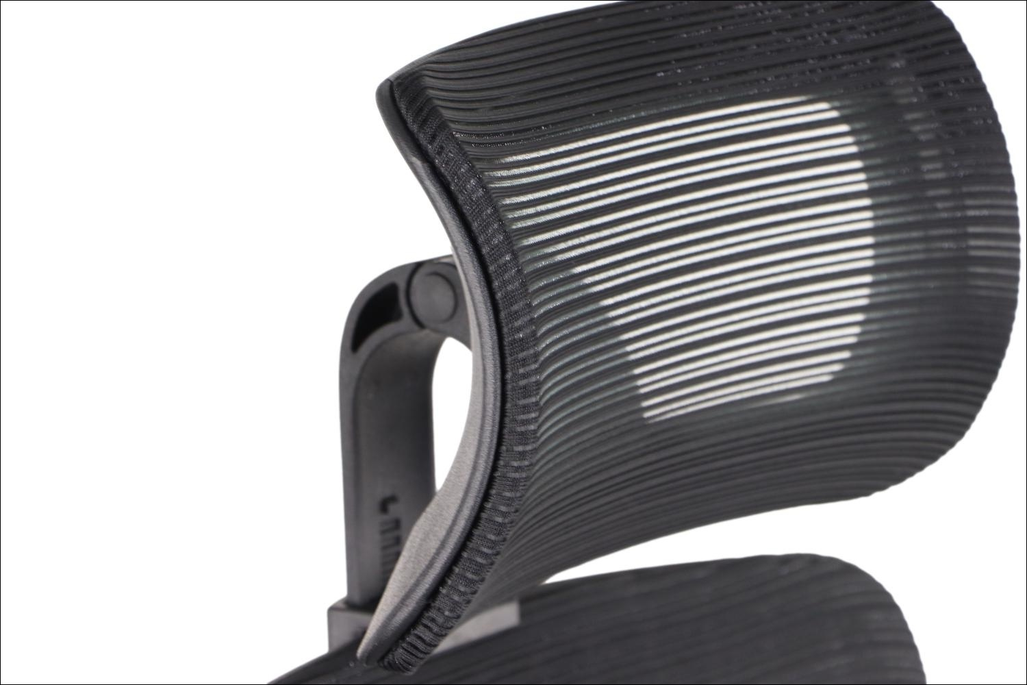 Fotel obrotowy WISTER M czarny