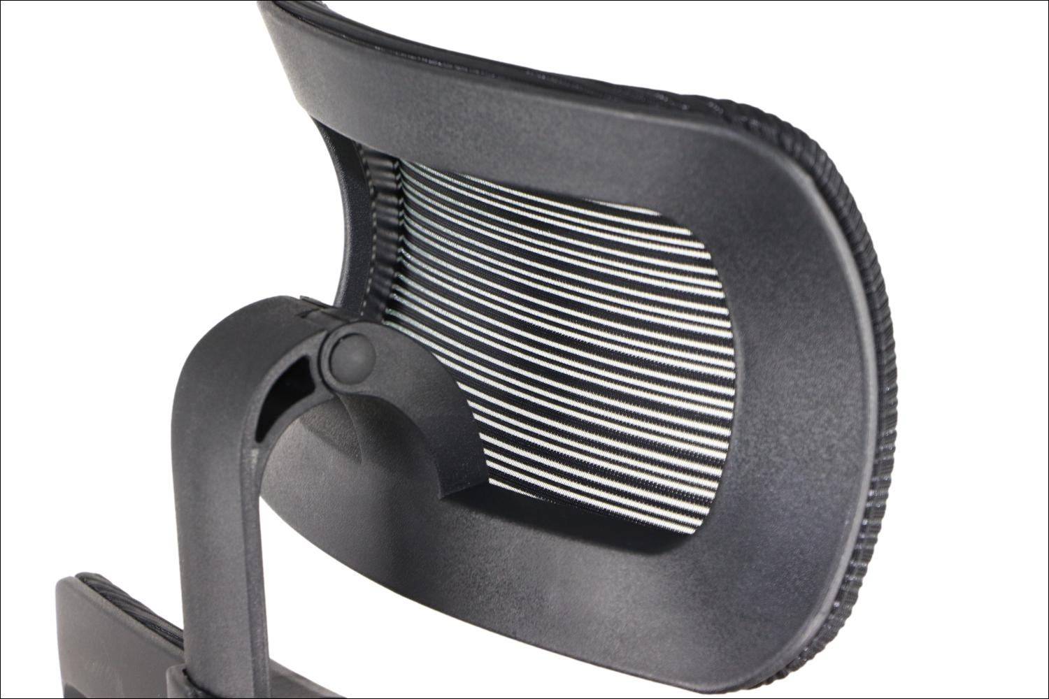 Fotel obrotowy WISTER M czarny